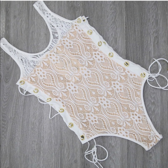 ❗️SALE ❗️White Lace One Piece - Picture 2 of 4